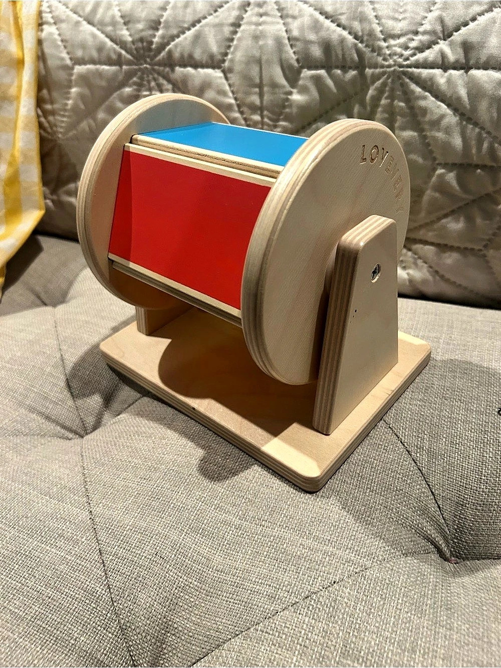 LOVEVERY Spinning Rainbow Wooden Toy